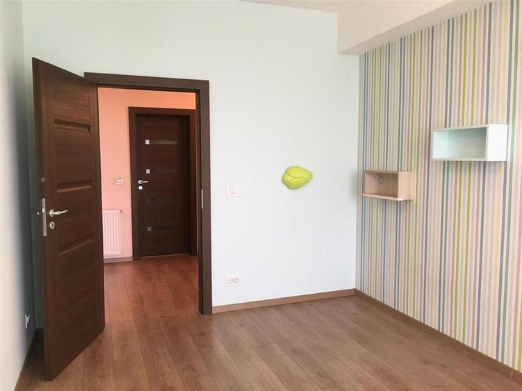 Apartament cu 3 camere decomandat, mobilat în Calea Dumbrăvii