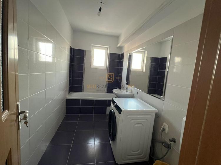 Apartament cu 3 camere decomandat, mobilat în Apărătorii Patriei