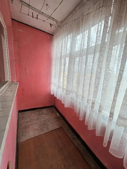 Apartament cu 3 camere decomandat în Valea Rosie