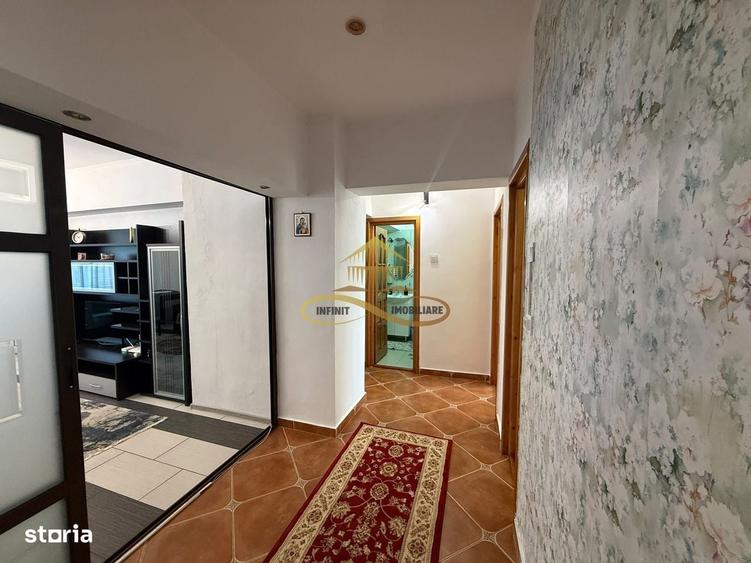 Apartament cu 3 camere în Central