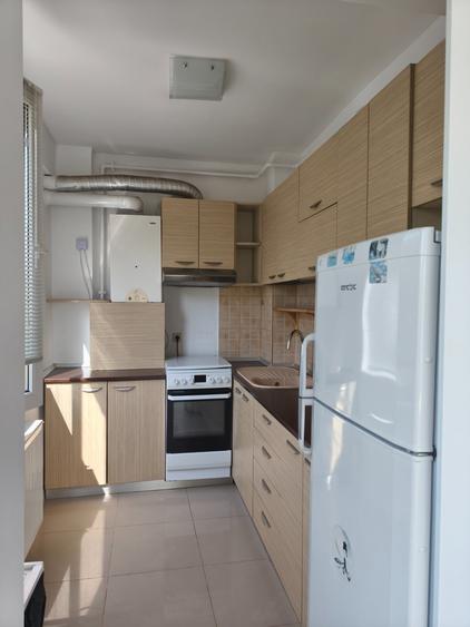 Apartament cu 2 camere semidecomandat în Olteniței