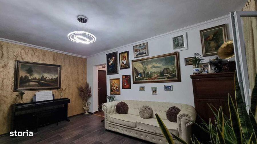 Apartament cu 3 camere decomandat în Blejoi
