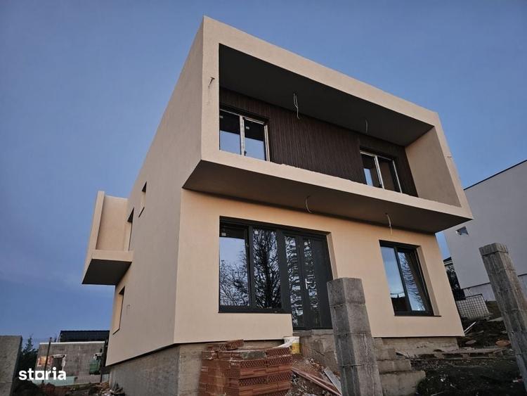 Casă cu 4 camere în Dealuri Oradea