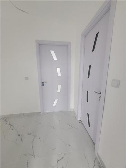 Casă individuală cu 5 camere cu Canalizare în Lumina