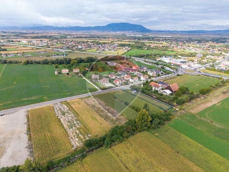 Teren Construcții intravilan de 2858 mp, în Bartolomeu