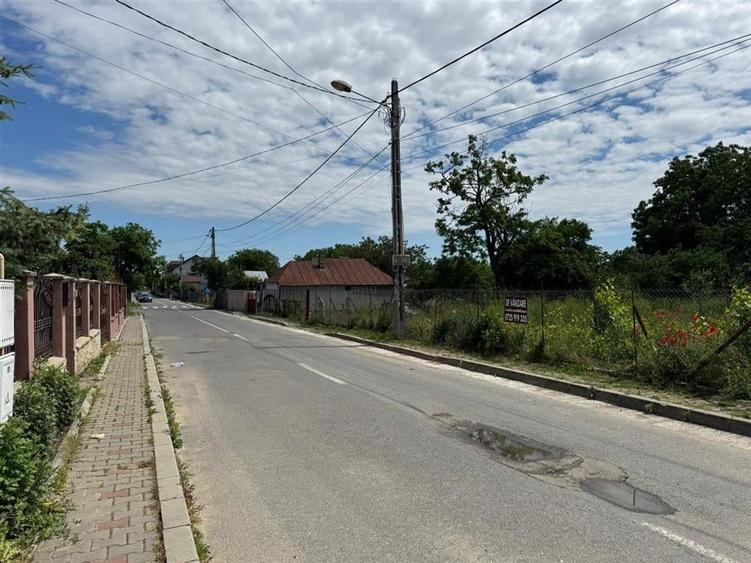 Teren Construcții intravilan de 390 mp, în Sud