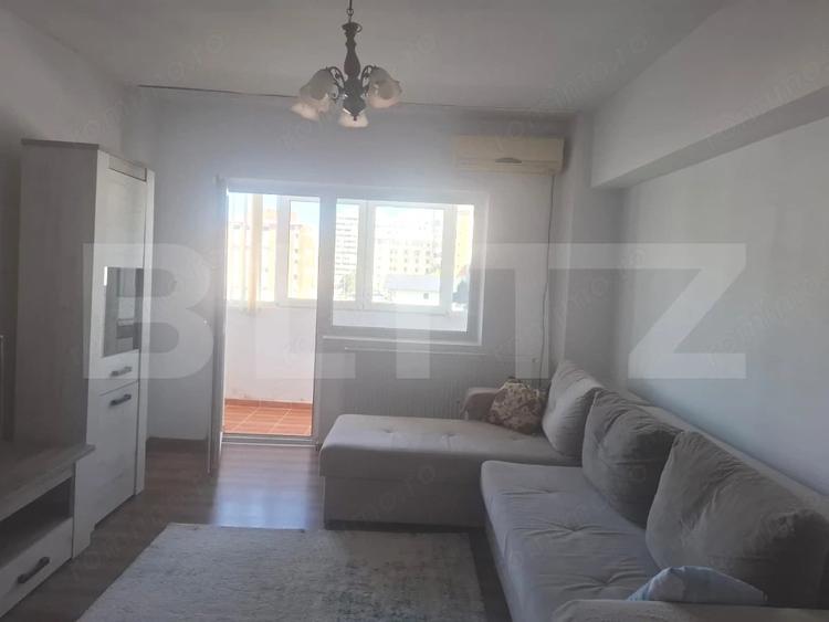 Apartament cu 3 camere decomandat, mobilat în Central