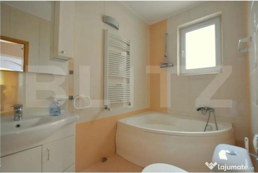 Apartament cu 3 camere decomandat în Central