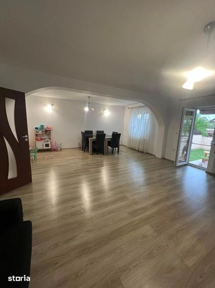 Casă cu 3 camere cu Teren 277 Mp în Cetate