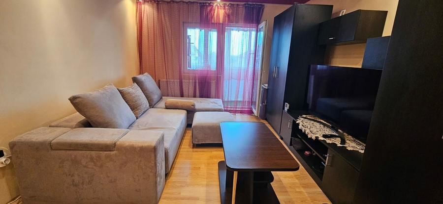 Garsonieră decomandată, mobilată în Central