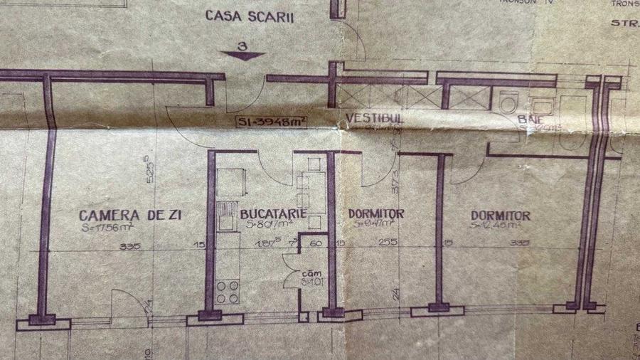 Apartament cu 3 camere decomandat în Nicolae Bălcescu