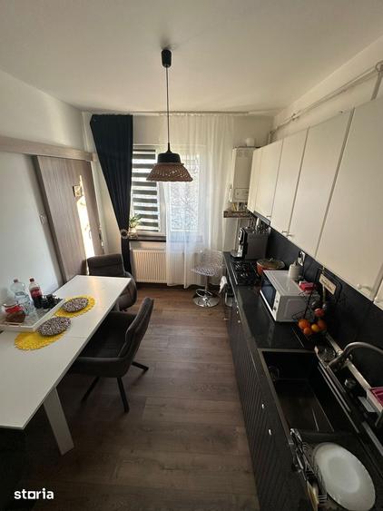 Apartament cu 3 camere decomandat în Orașul Vechi