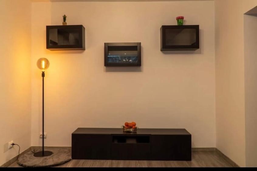 Apartament cu 2 camere semidecomandat, mobilat în Alexandru Obregia