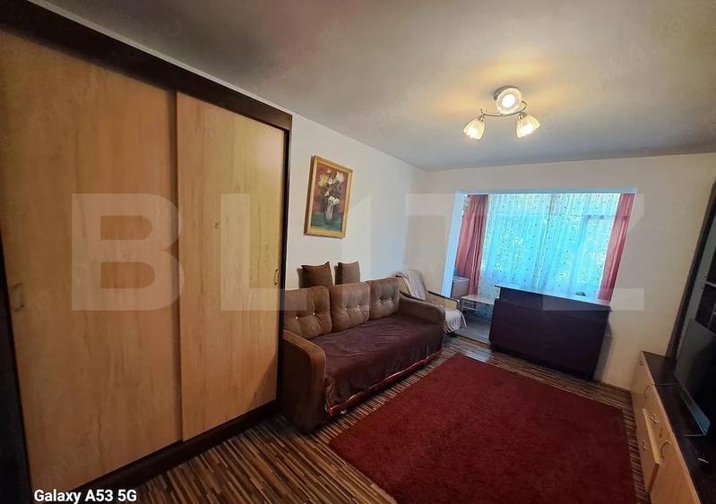 Apartament cu 2 camere decomandat, mobilat în Podul de Piatră