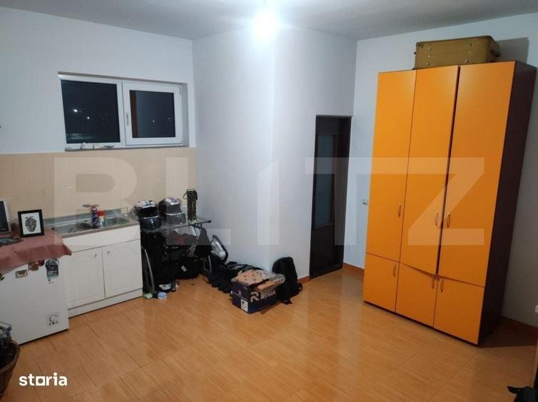 Casă cu 4 camere în Mitocu Dragomirnei