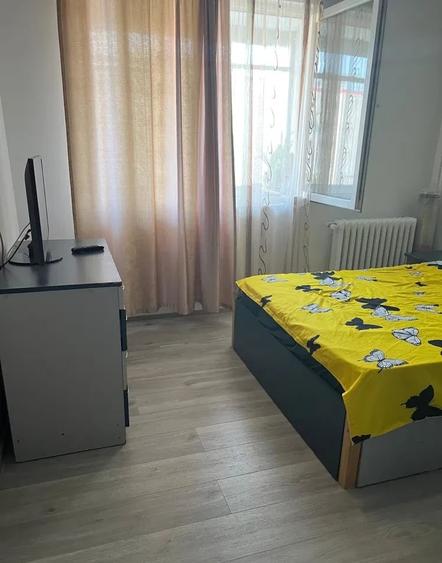 Apartament cu 2 camere semidecomandat, mobilat în Berceni