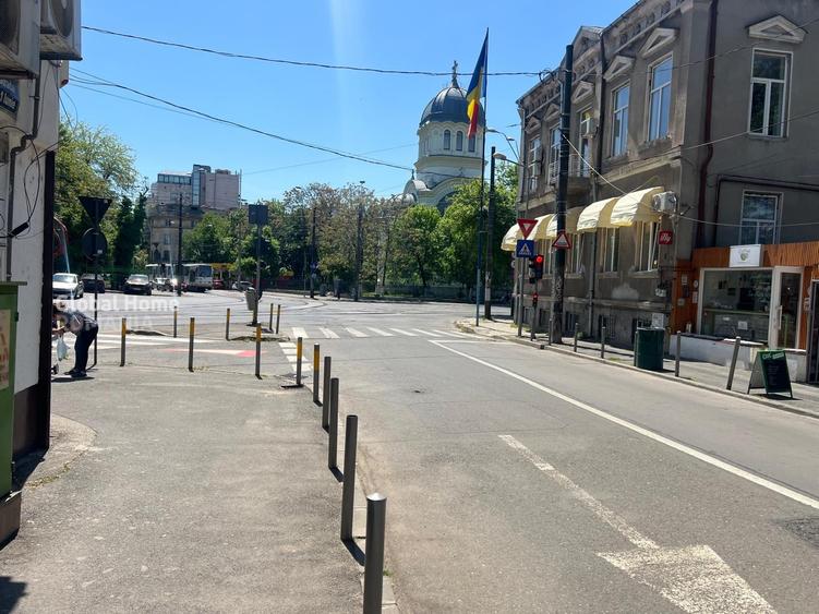 Casă individuală cu 6 camere cu Canalizare în P-ța Unirii