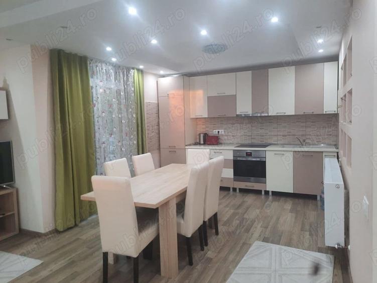 Casă cu 5 camere cu Teren 812 Mp în Central