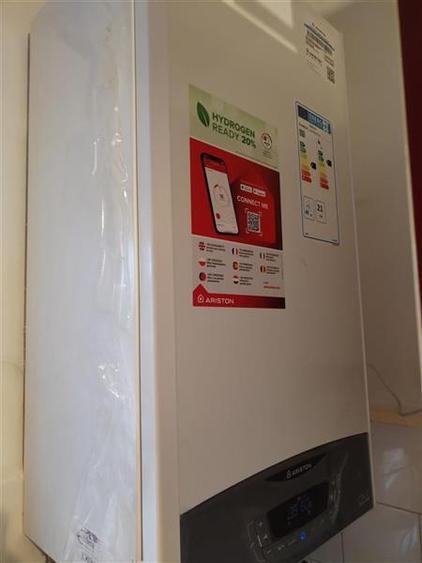 Apartament cu 3 camere decomandat în Lipovei