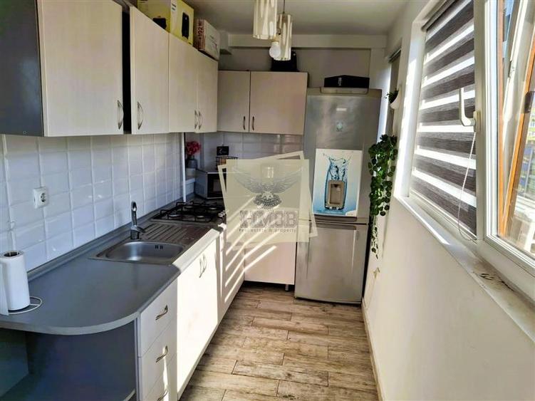 Apartament cu 3 camere decomandat în Mihai Viteazul