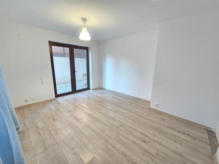 Apartament cu 2 camere decomandat în 13 Septembrie