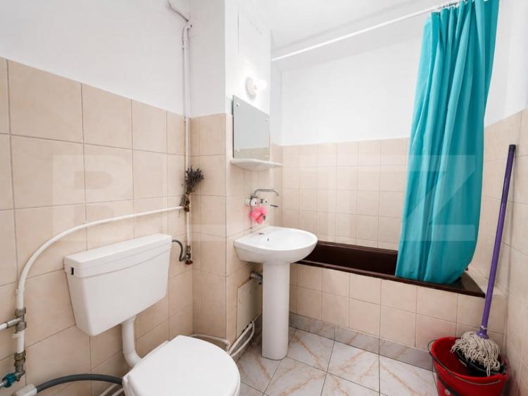 Apartament cu 2 camere decomandat în 1 Mai