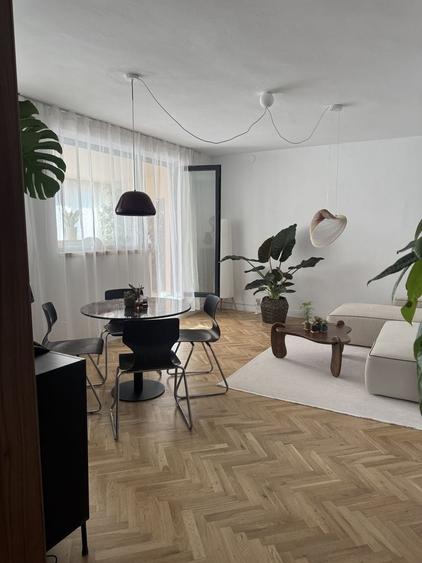 Apartament cu 2 camere semidecomandat, mobilat în Dorobanți