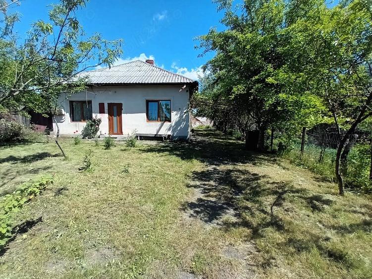 Casă cu 4 camere cu Teren 580 Mp în Central