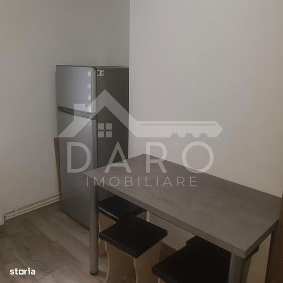 Apartament cu 2 camere semidecomandat în Aleea Carpați