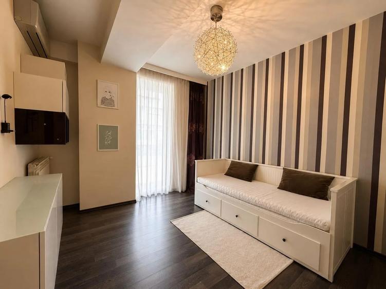 Apartament cu 3 camere nedecomandat, mobilat în Pipera