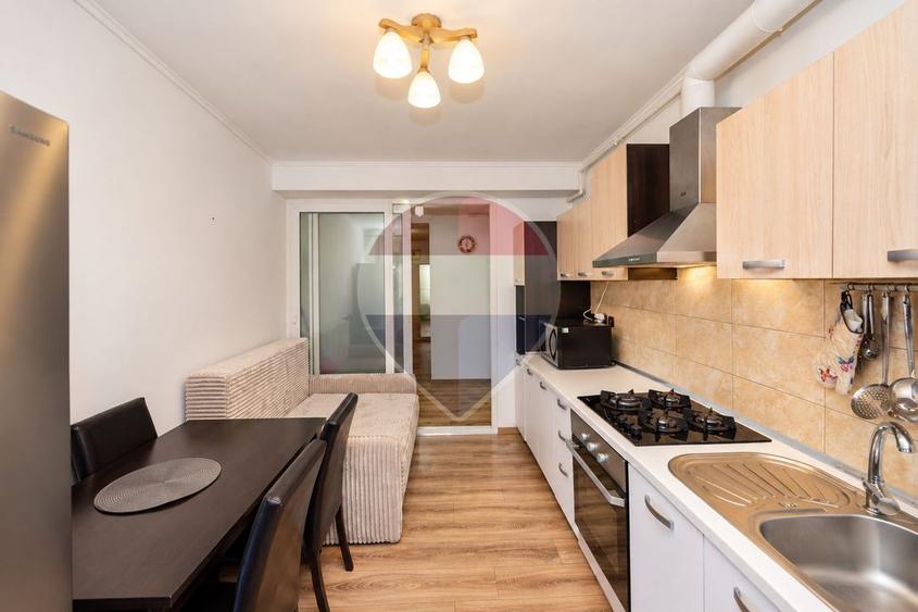 Apartament cu 2 camere decomandat, mobilat în Est