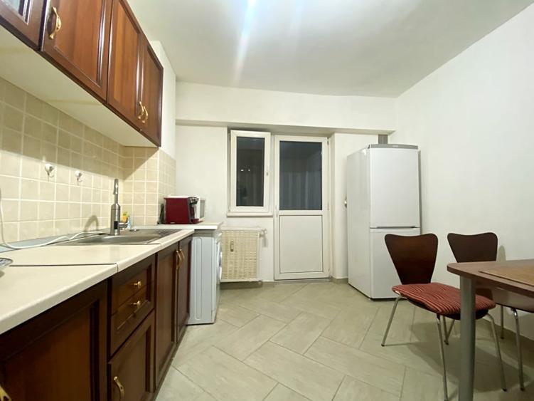 Apartament cu 2 camere decomandat în Tineretului