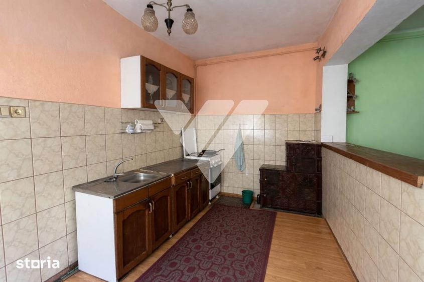 Casă cu 5 camere cu Teren 270 Mp în Țiglari