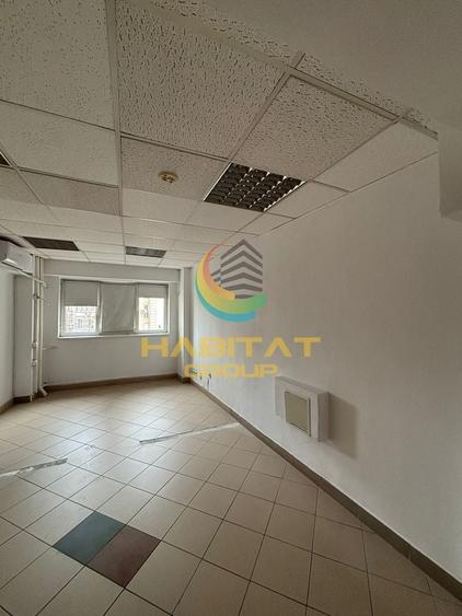 Birou, de 525 mp, în P-ța Unirii