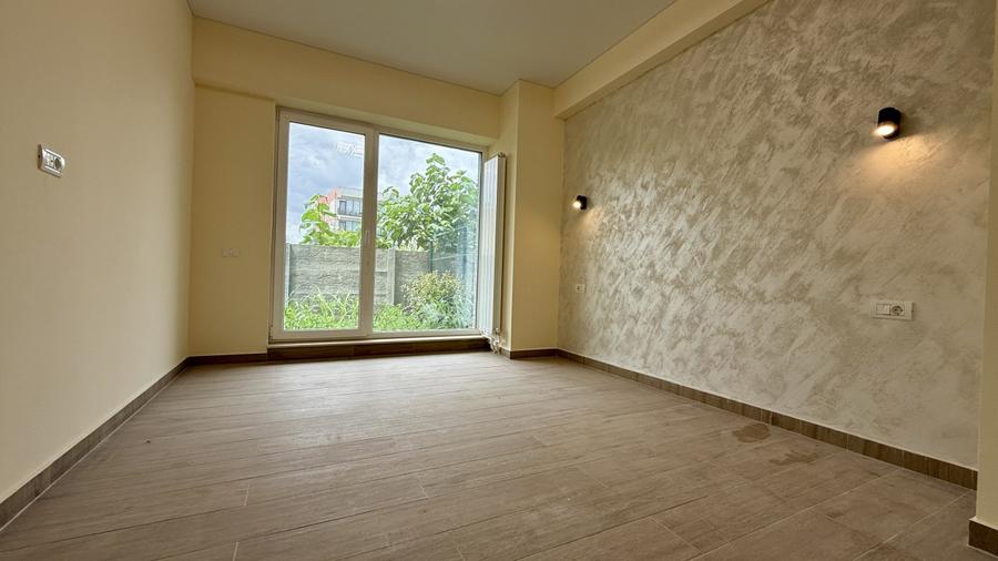 Apartament la PISCINĂ, curte proprie, finalizat, Parcare bonus - 2