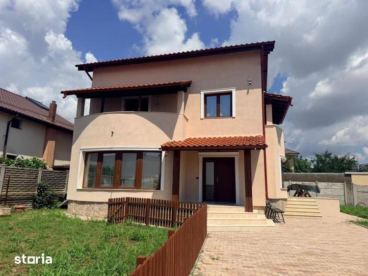 Casă cu 6 camere cu Teren 600 Mp în Bordei