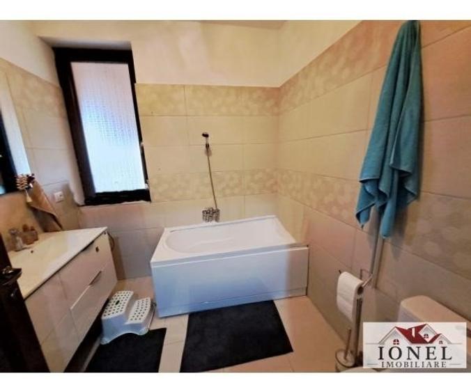 Casă individuală cu 5 camere cu Teren 1050 Mp în Șard