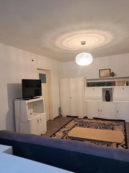 Apartament cu 2 camere semidecomandat în Podgoria