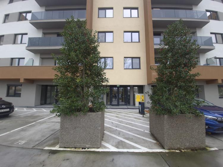 Apartament cu 2 camere decomandat în Nicolina