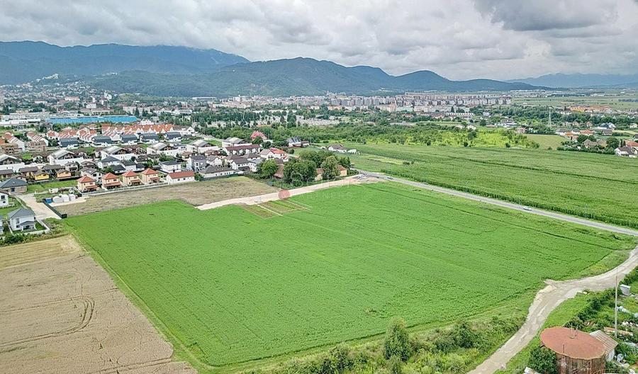 Teren Construcții intravilan de 800 mp, în Bartolomeu