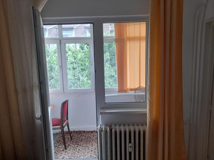 Apartament cu 2 camere nedecomandat în George Enescu