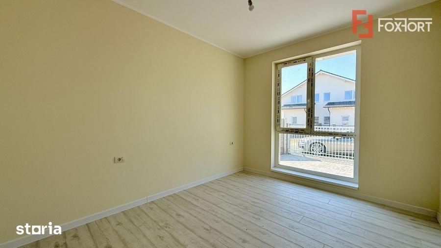 Casă cu 3 camere cu Teren 236 Mp în Remetea Mare