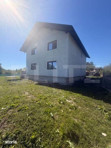 Casă cu 5 camere cu Teren 3600 Mp în Dărmănești