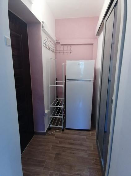 Apartament cu 2 camere decomandat în Podu Roș