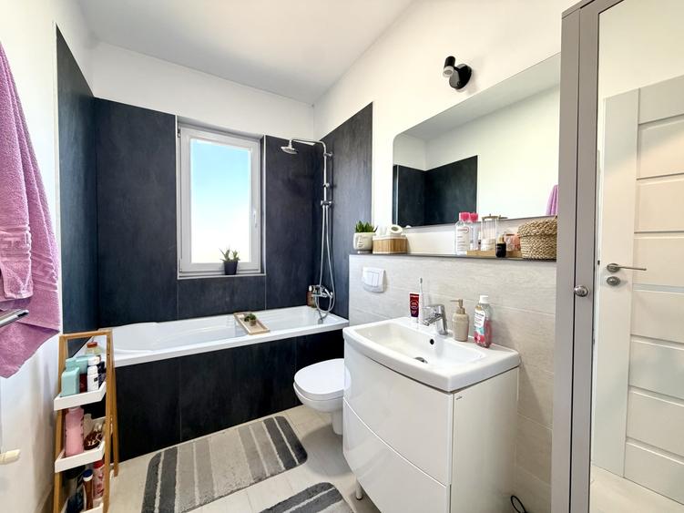 Apartament cu 2 camere semidecomandat, mobilat în Dumbrăvița