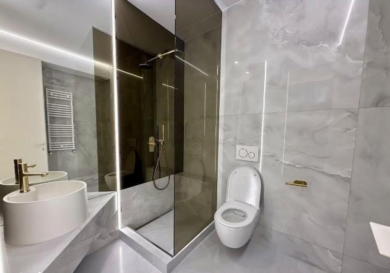 Apartament cu 3 camere decomandat în Pipera