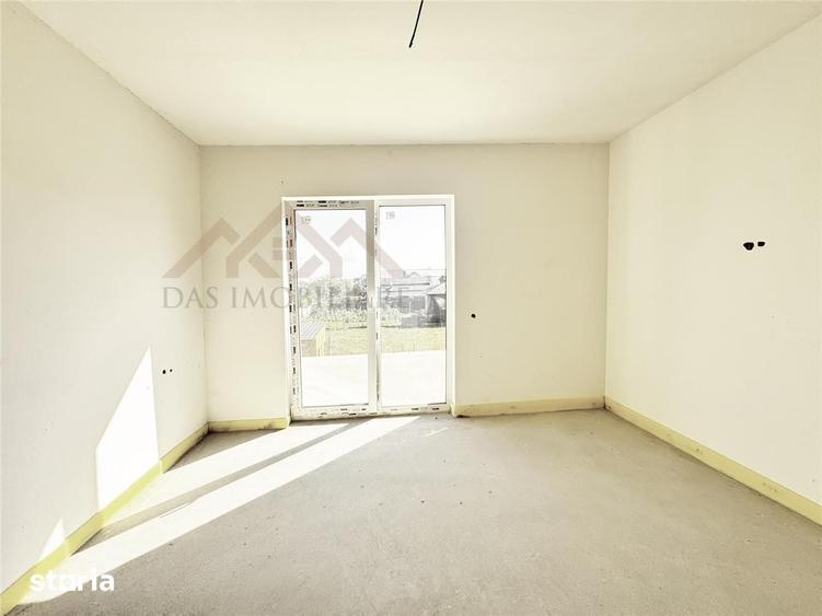 Casă cu 6 camere cu Teren 460 Mp în Recea