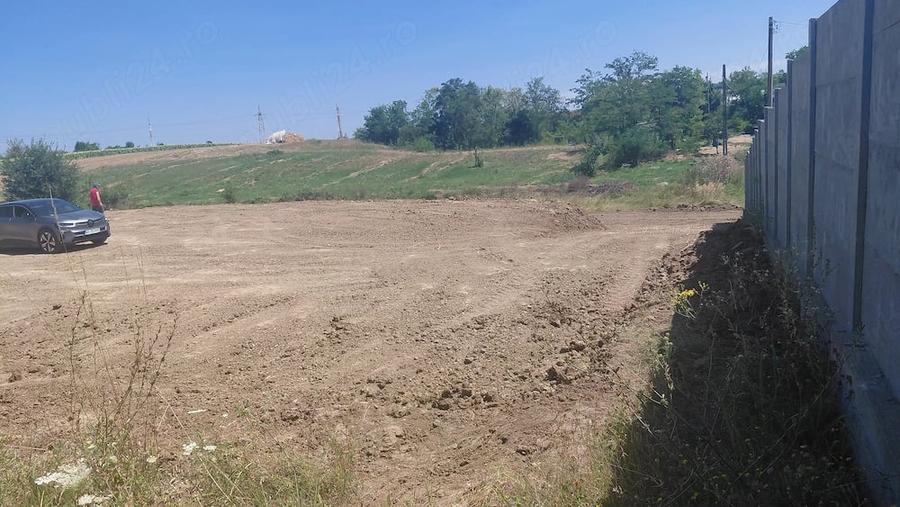 Teren de 1200 mp, în Albota