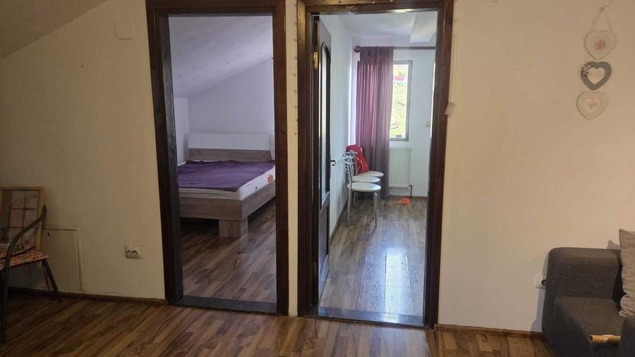 Apartament cu 3 camere decomandat în Exterior Vest