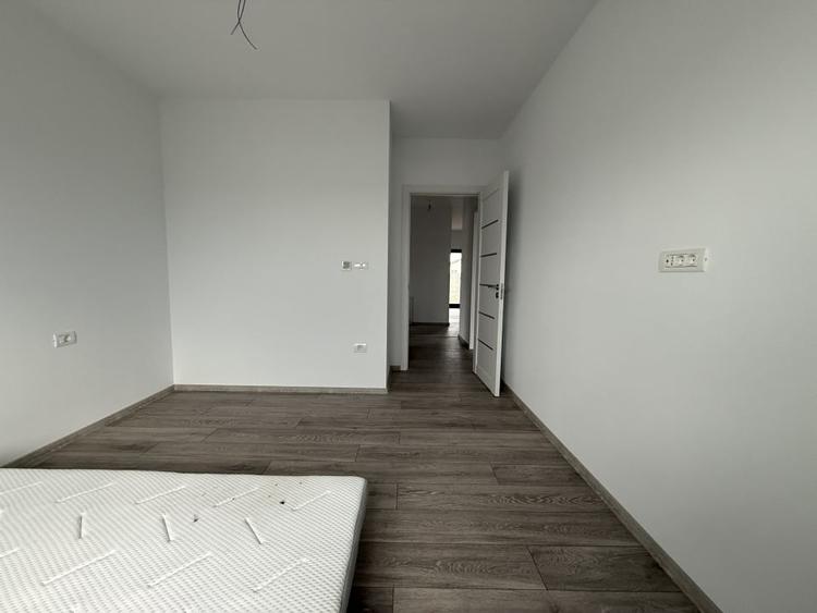 Duplex cu 3 camere cu Teren 300 Mp în Calea Urseni